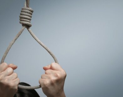 wardha-girl-suicide-due-to-education-fee-issue