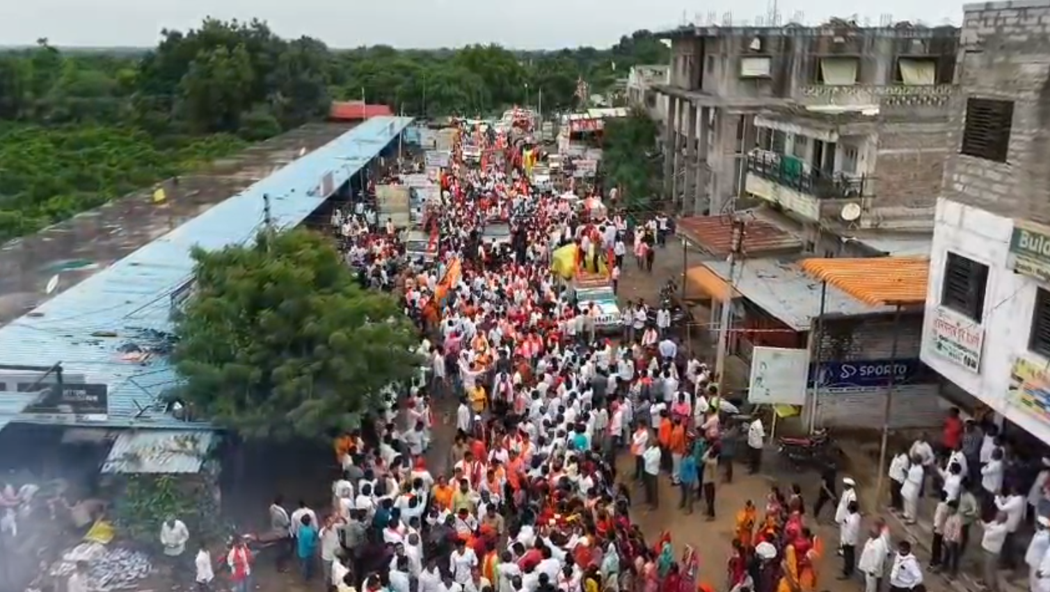 Jarange Patil convoy