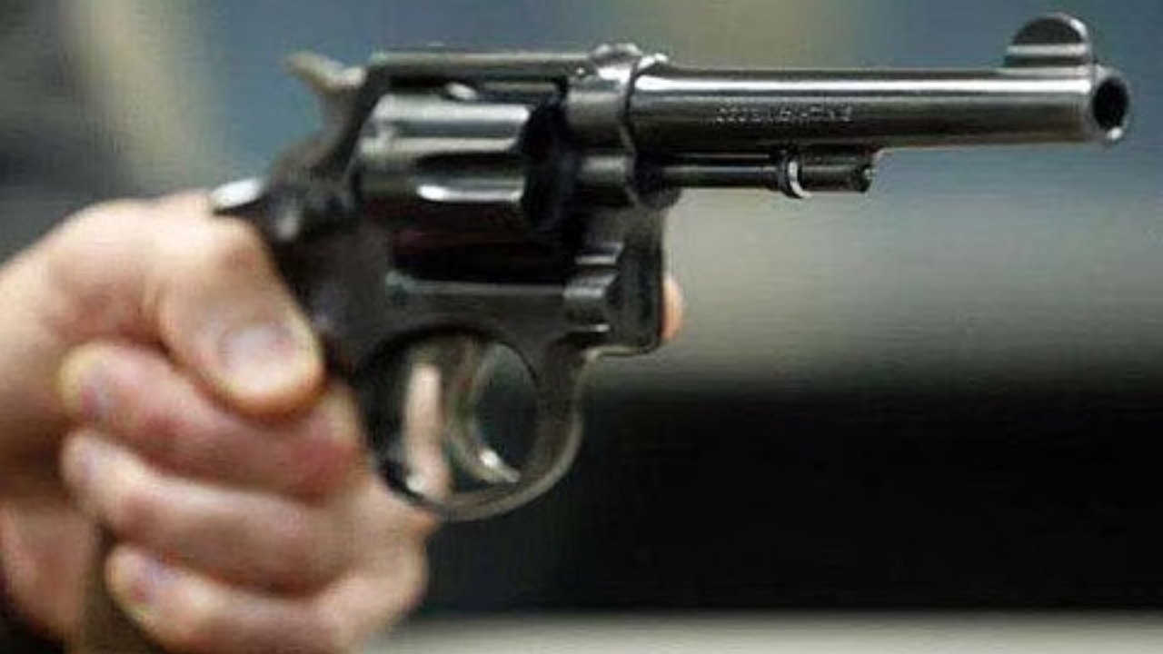 Man threatens rival with gun in Ahilyanagar
