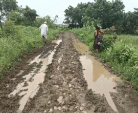 Villagers protest over poor road in Takalwadi