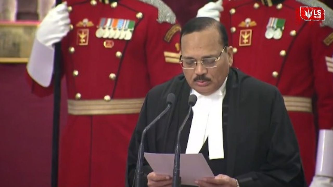 Justice Suryakant taking oath as the 53rd Chief Justice of India, administered by President Droupadi Murmu
