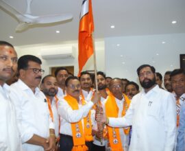 Rajendra Jhavere joins Shinde Shivsena