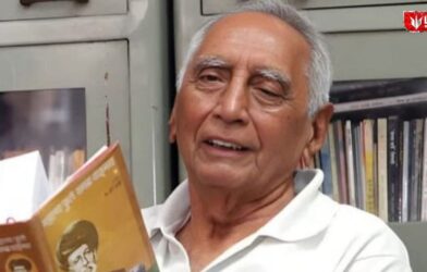 maharashtra CM fadanvis pay tribute baba aadhav