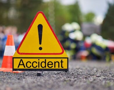 Innova car crashes into a tempo on the Kolhapur–Sangli highway; MCA student dies in the accident