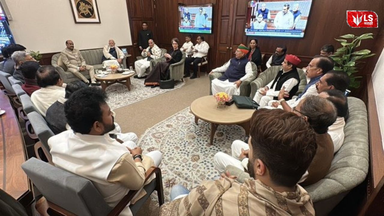 Prime Minister Narendra Modi and Priyanka Gandhi having tea together after the Parliament session