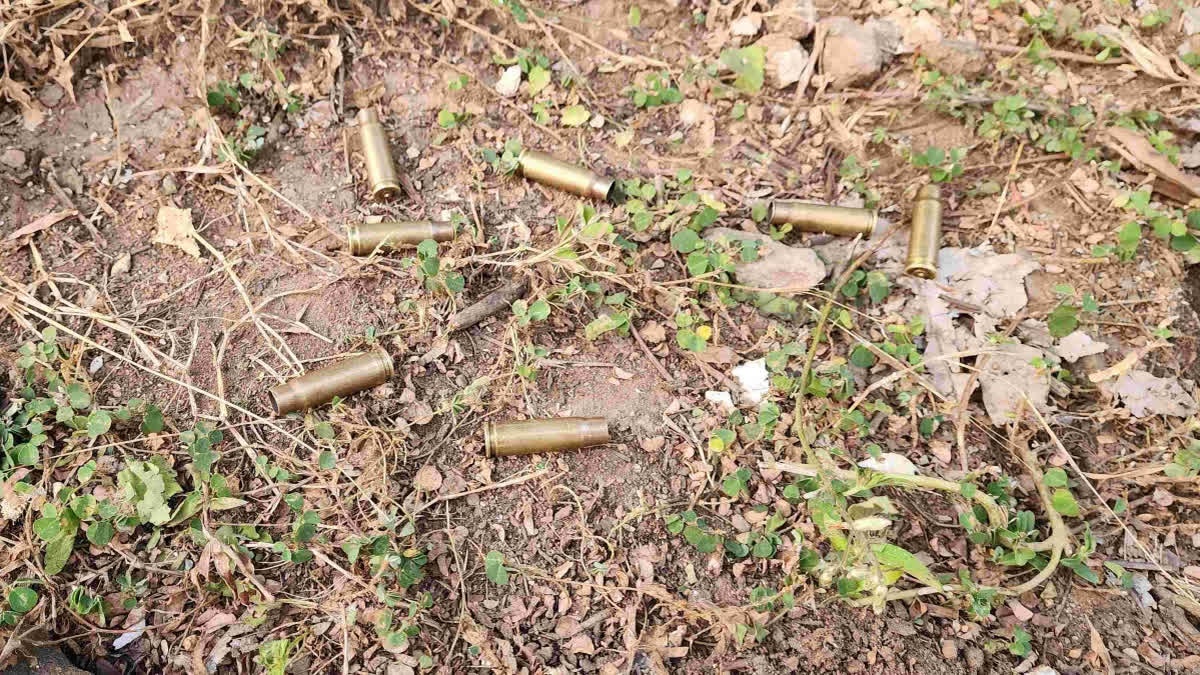 छत्तीसगडमध्ये सुरक्षा दल आणि नक्षलवाद्यांमध्ये मोठी चकमक; एकूण 14 नक्षलवादी ठार