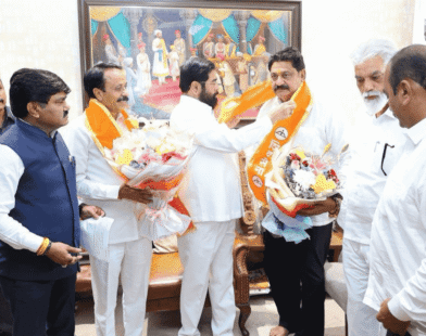Two former mayors join Shinde Sena