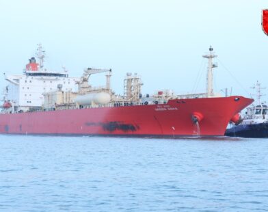 15,400 टन एलपीजी घेऊन 'ग्रीन आशा' नवी मुंबईत दाखल; गॅस संकटातून मिळणार दिलासा