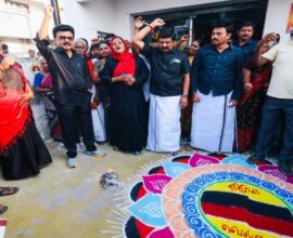 सीमांकन विधेयकावरुन वाद पेटणार? तामिळनाडूचे मुख्यमंत्री स्टॅलिन यांनी निषेध म्हणून फडकवला काळा झेंडा; विधेयकाची प्रतही जाळली