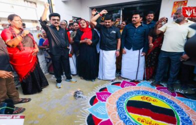 सीमांकन विधेयकावरुन वाद पेटणार? तामिळनाडूचे मुख्यमंत्री स्टॅलिन यांनी निषेध म्हणून फडकवला काळा झेंडा; विधेयकाची प्रतही जाळली