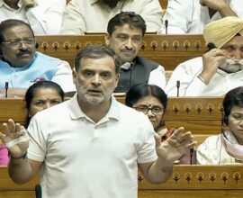 राहुल गांधींच्या भाषणावरुन लोकसभेत मोठा गदारोळ; विरोधी पक्षनेते म्हणाले...