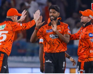 नागपूरच्या प्रफुलची IPL च्या पहिल्याच सामन्यात कमाल; पहिल्याच षटकात 3 विकेट घेत रचला इतिहास