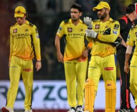 धोनी सलग पाचव्या सामन्यातून बाहेर; IPL इतिहासात पहिल्यांदाच घडलं