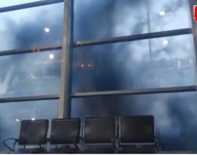 मोठी बातमी! मुंबईच्या छत्रपती शिवाजी महाराज आंतरराष्ट्रीय विमानतळाच्या टर्मिनल 1 मध्ये आग; सुदैवानं कोणतीही जीवितहानी नाही