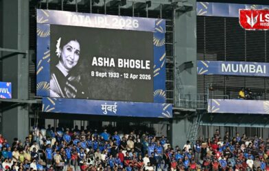 MI vs RCB दोन्ही संघांतील खेळाडूंनी हातावर काळ्या पट्ट्या बांधून आशा भोसलेंना वाहिली श्रद्धांजली; एका मिनिटाचं मौनही पाळलं