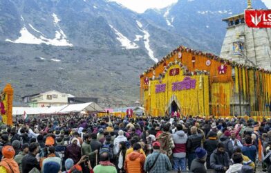 पूर्ण विधी आणि वैदिक मंत्रोच्चारानं केदारनाथ मंदिराचे दरवाजे उघडले; मंदिर परिसरात व्हिडिओ-रील्सवर बंदी