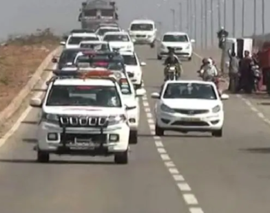 Minister 22 Vehicle Convoy