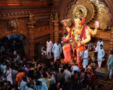 Lalbaugcha Raja VIP Darshan