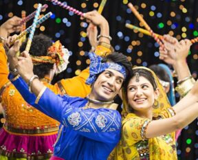 Garba vs Dandiya