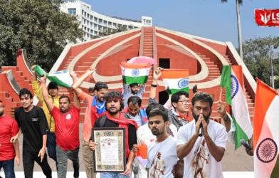 Lok Shevay Marathi News (लोकशिवाय मराठी बातम्या) - Shivani 3 2 Tiranga Protest